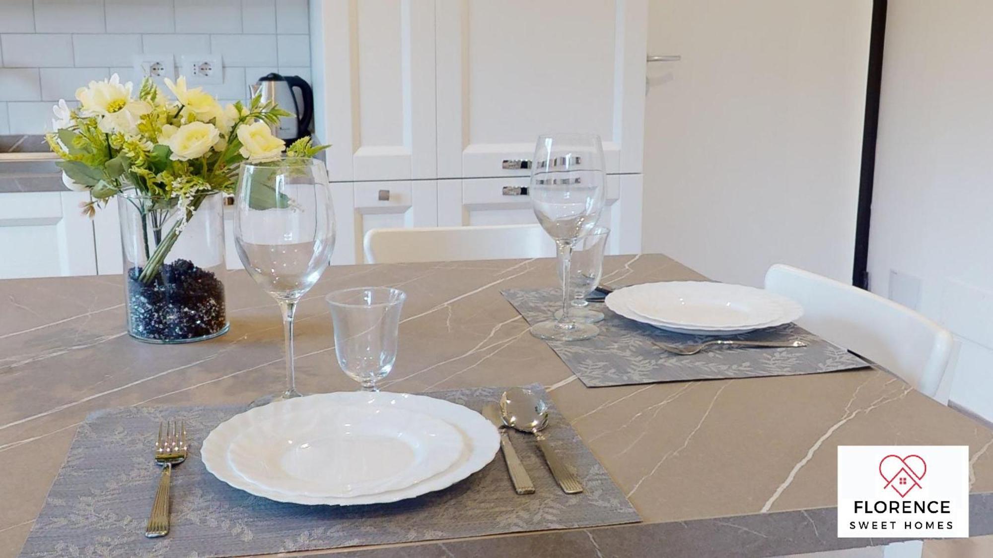 Sonia Apartment With Free Parking By Florence Sweet Homes Buitenkant foto