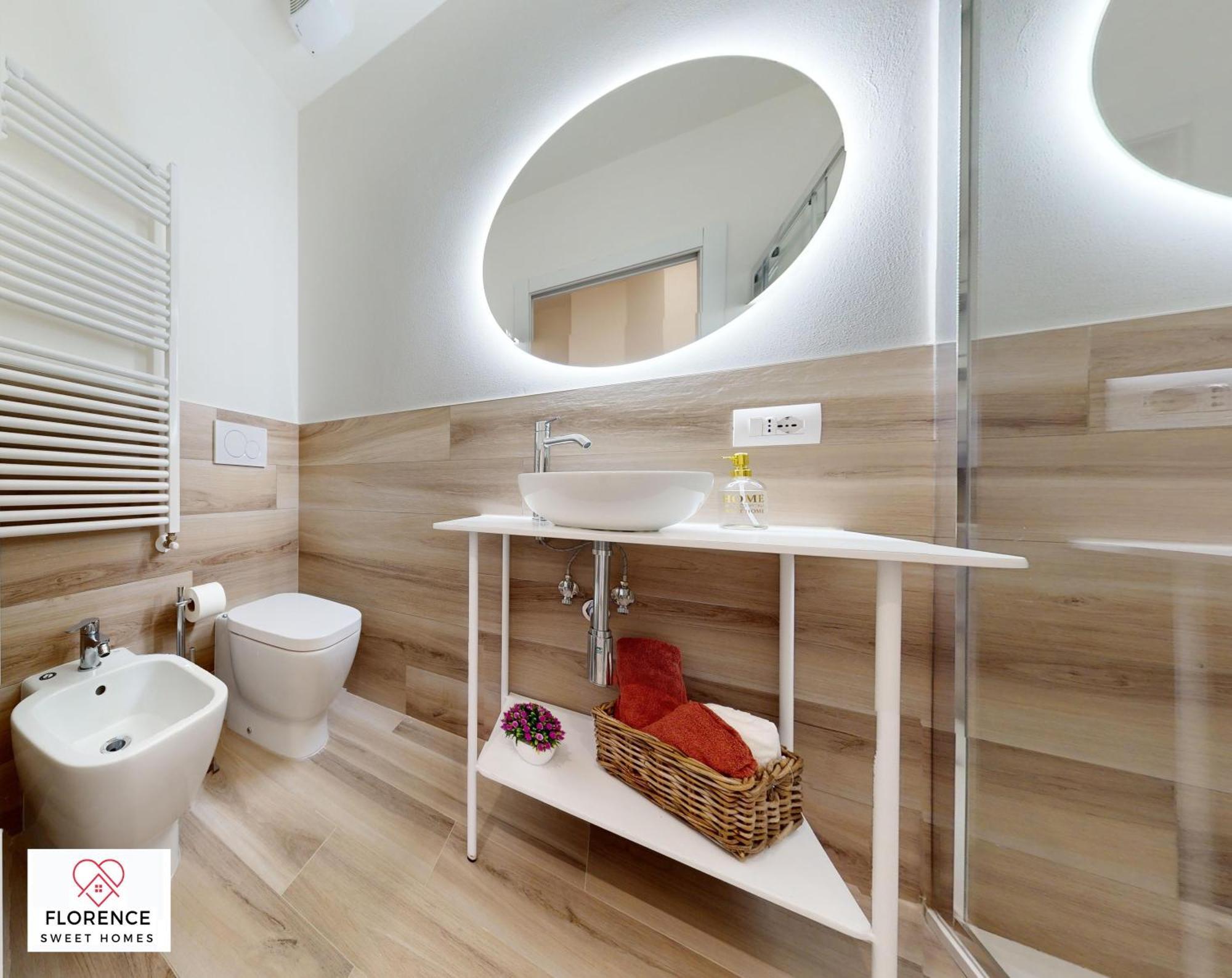 Sonia Apartment With Free Parking By Florence Sweet Homes Buitenkant foto