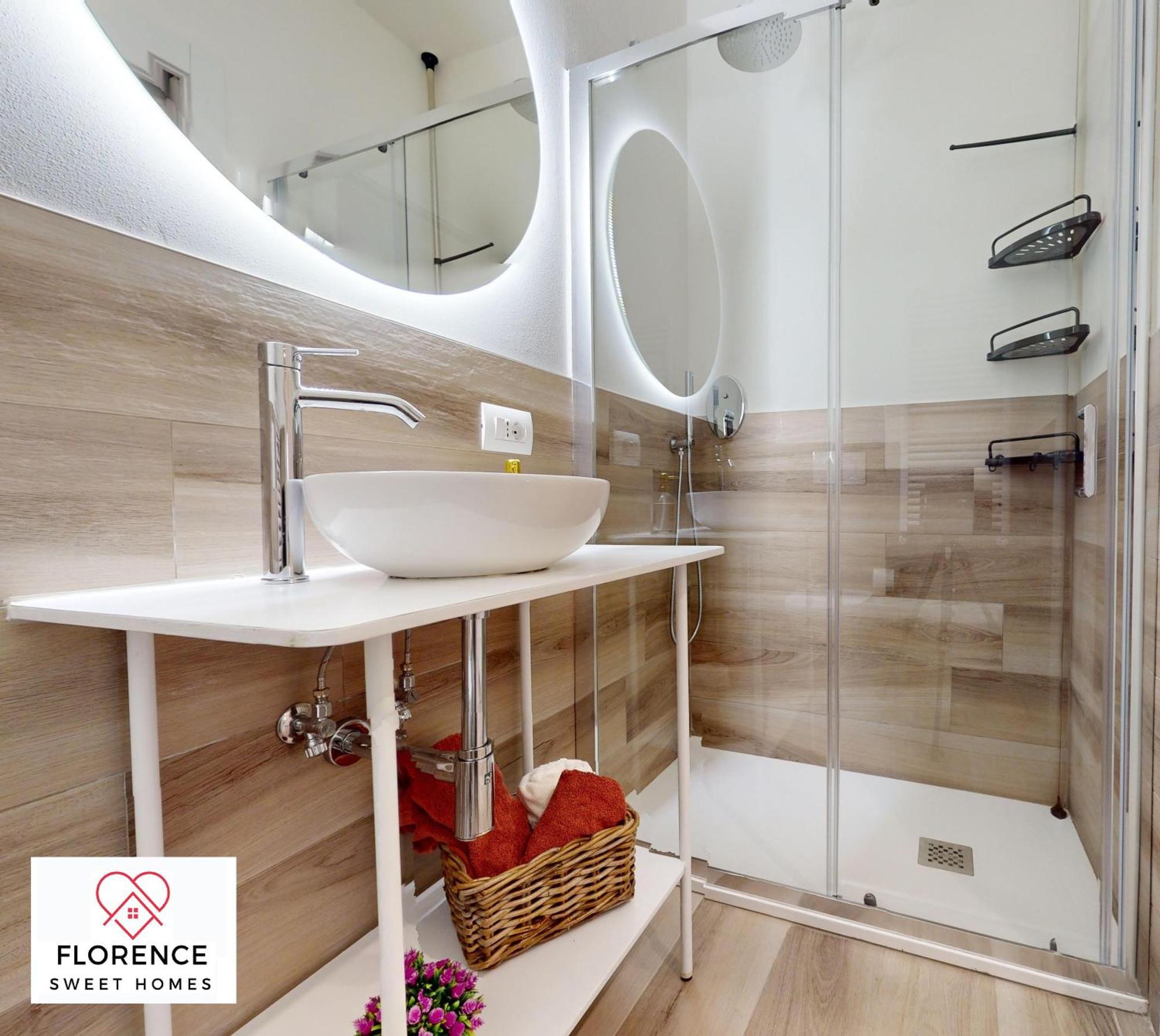 Sonia Apartment With Free Parking By Florence Sweet Homes Buitenkant foto